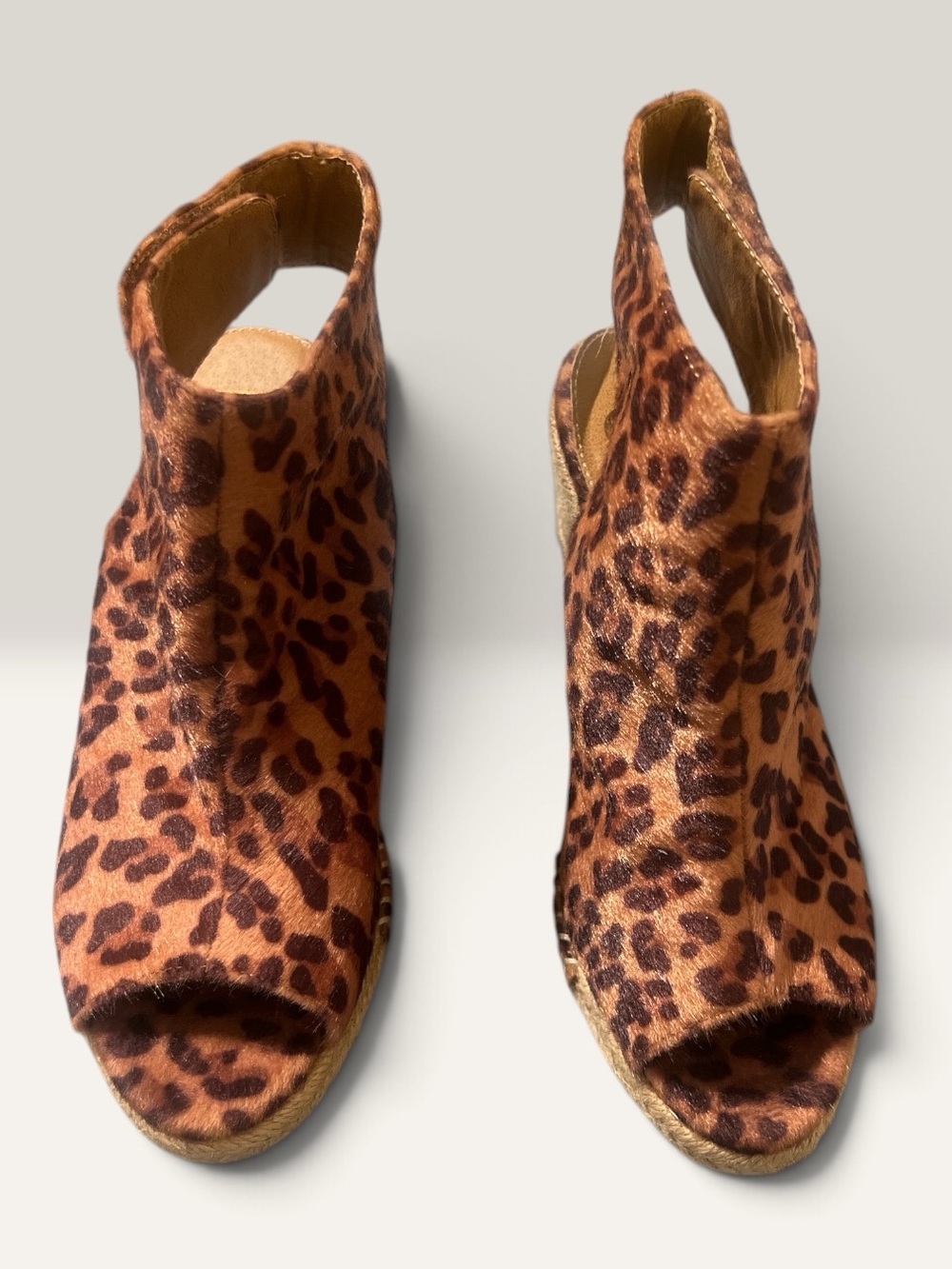 Kelsi Dagger Espadrille Leopard Print Peep-Toe Wedge Size 6.5